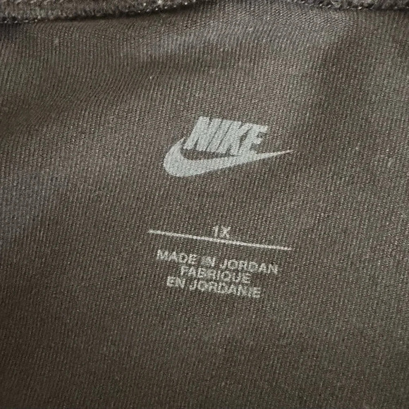 NIKE Womens Essential Mid Rise 10” Biker Shorts - Size 1XL - Picture 6 of 6